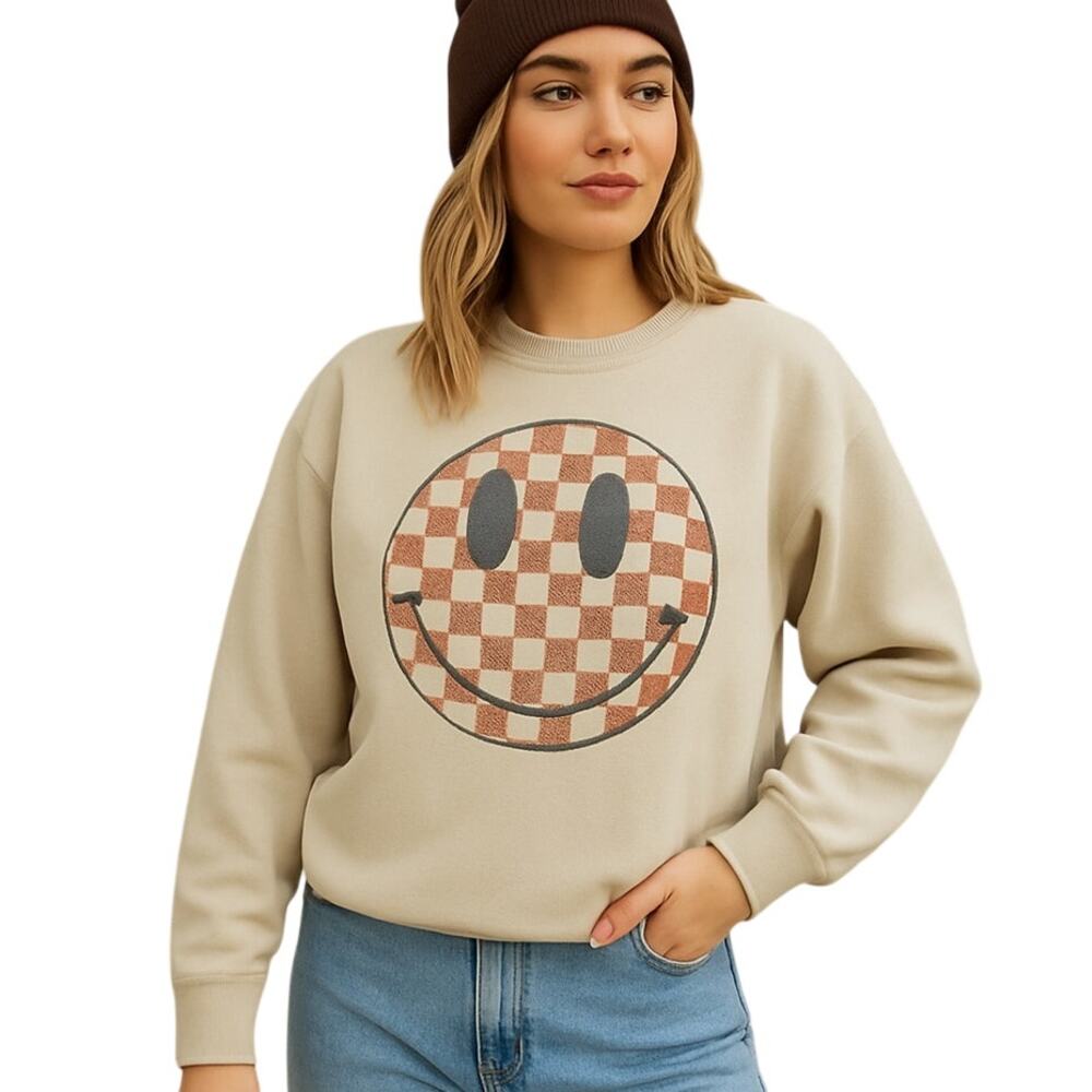 Checkered Smiley Face Sweatshirt Beige Women’s Small Cozy Pullover